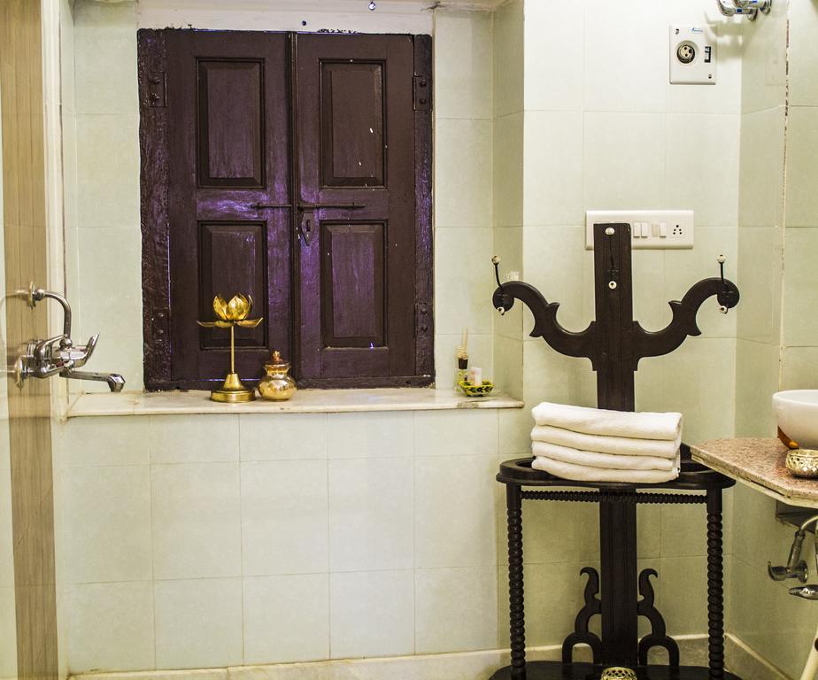 The Umaid Vilas Royal Heritage Haveli Jaipur Room photo